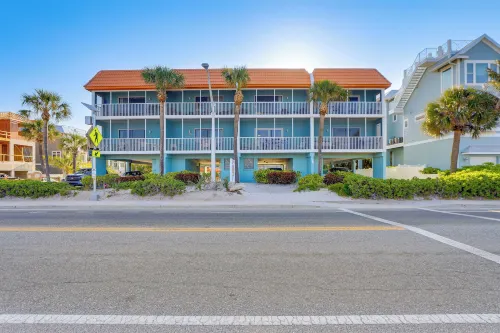 Pelican Cove Condo at Bradenton Beach w/ Pool! - Beach