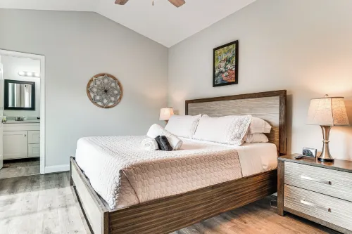 2 Mi to Village and Lake! Charming Helen Retreat - 3-Star