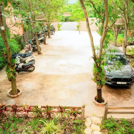 River Nest Hostel
