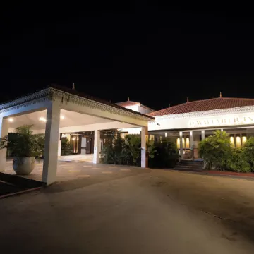 D Wayfarer Inn Resort