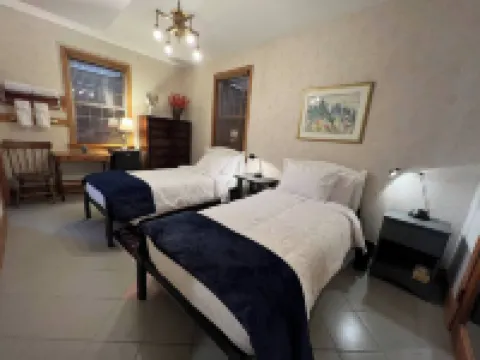 Blackbird Glen Bed and Breakfast, Glenmore, Kelowna, BC
