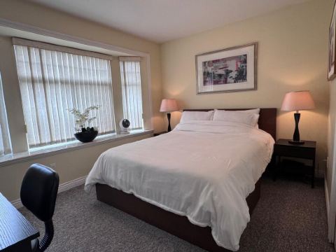 Friendly Home, where your family will be close to everything during your stay.