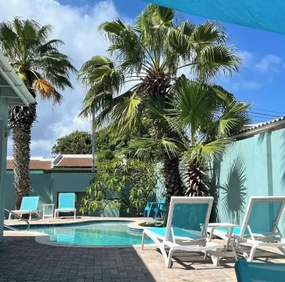Palm trees, Private pool, Minutes from fabulous beaches.