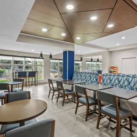 Holiday Inn Express & Suites OGDEN by IHG