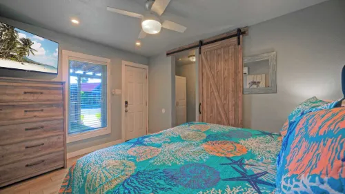 Walk to Shops, Near Dining & Beach Central Port A Location Casa Coconut by Avantstay