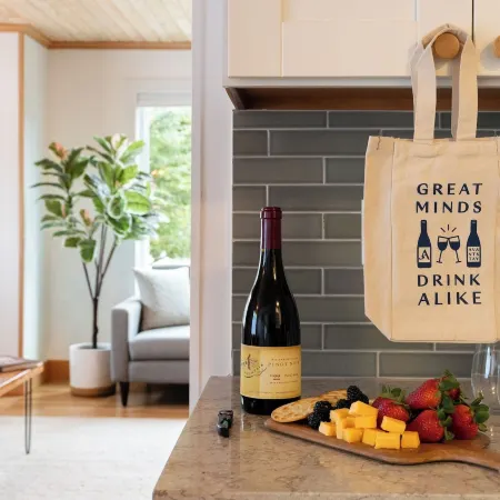 Grey Oak by AvantStay Surfer’s Retreat • Walk to Cove Beach Golf Firepit