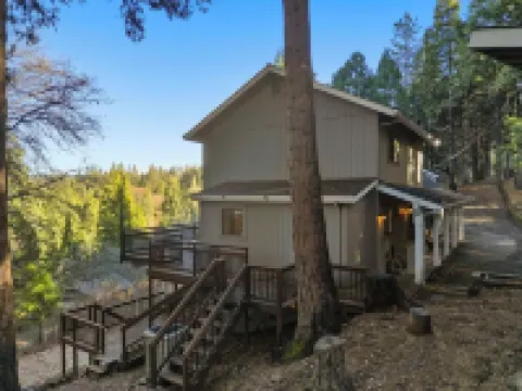 Forest View Cabin - 4 Br, Family & Pet-Friendly, AC, Game Area, & Close Hiking Hotels in Arnold