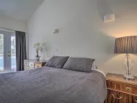 Cabin w/ Hot Tub & Views: 1 Mile to Alyeska Resort Hotels near Bear Cub