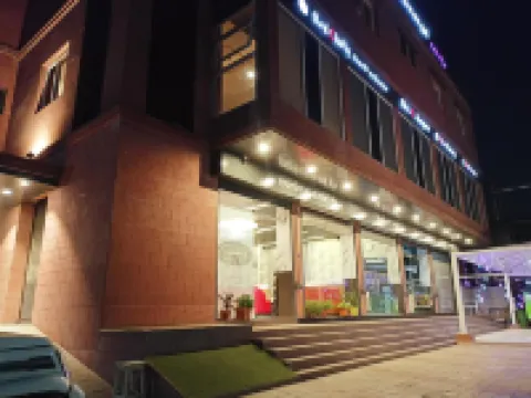 RadhaMangal Colors Inn Hotels in Yavatmal