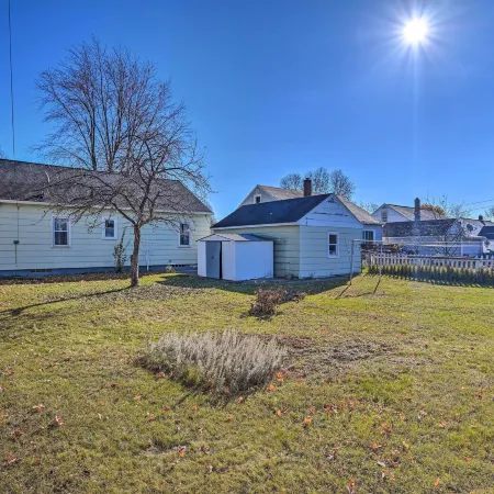 Charming Family Home ~ 4 Mi to Granite Peak!