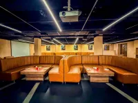 蘇拉比國際茲波史普立酒店 - 早餐