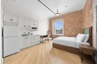 Tri Century Mill Suites - Bathtub