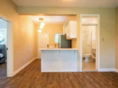 Modern Home 10minstobeach, Private Cliff, AC Wifi Hotels in West End