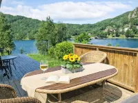 Espeøya Hotels in Lyngdal