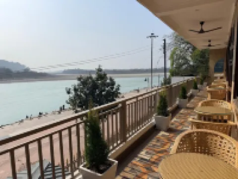 ชาร์นัม ออน เดอะ แกงเจส