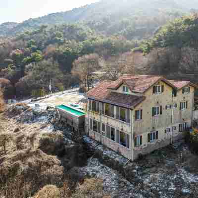 Yesan Bongsusan Forest Pension Hotel Exterior