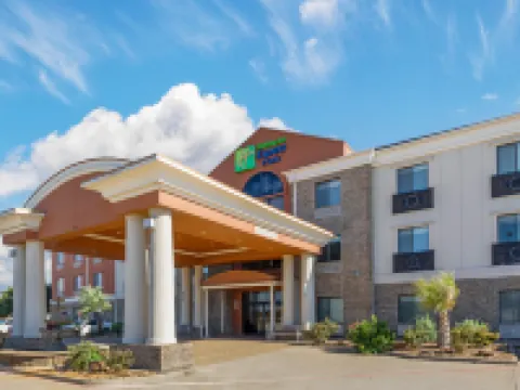 Holiday Inn Express & Suites FAIRFIELD-NORTH by IHG Hotels in Freestone County