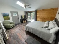 Two Bridges Lodge - balcony