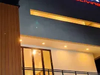 Max Coliving Hotels in Lahat