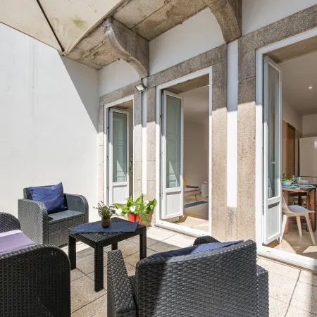 GuestReady - Sunny Terrace in Downtown Porto
