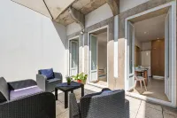GuestReady - Sunny Terrace in Downtown Porto - 3-stjärniga