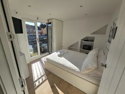 Albion's House Hotels in 