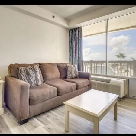 Daytona Beach Oceanfront apartment for rent
