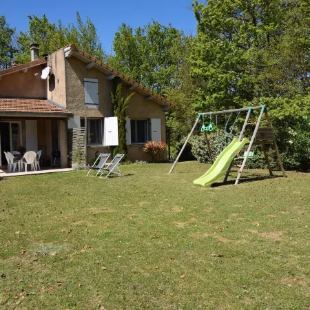 Relaxing Retreat in Bathernay