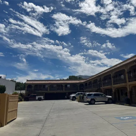 Days Inn by Wyndham Bishop
