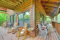Secluded Smoky Mountain Cabin w/ Theater & Hot Tub - Tiny Houses