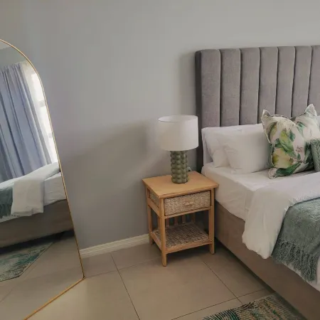 Charming 2-Bedroom Apartment in Midrand, Close to Mall of Africa