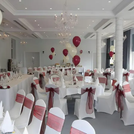Yarrow Hotel