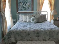 Victorian Spa EnSuite @ Nottingham PL, King Bed, Jacuzzi Near UVa-Wise & Main St Hotels in Wise County
