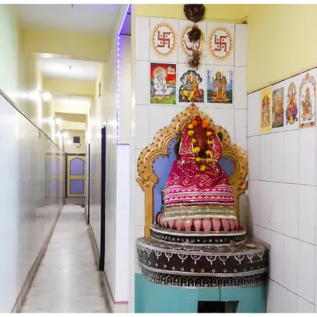 Goroomgo Neelachal Lodge Puri