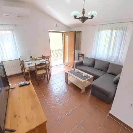Peaceful apartment near Umag