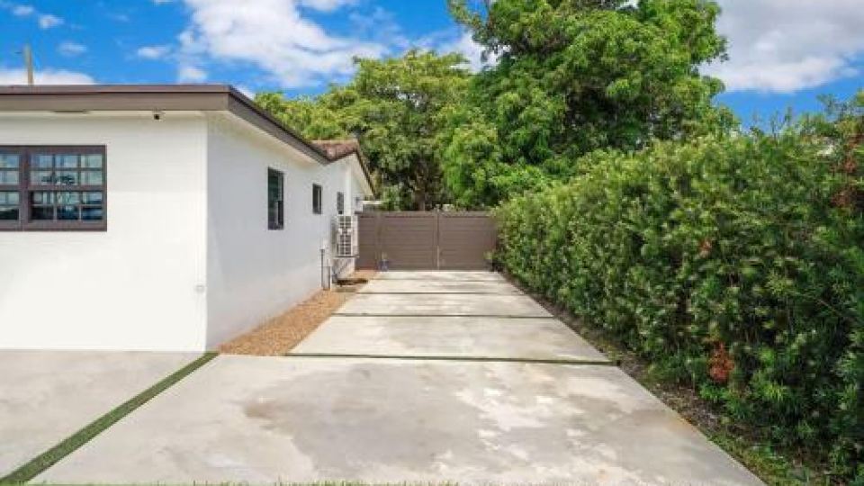 Dania Beach Unit 1 by Dream Vacation