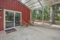 Secluded Cabin on 21 Acres Near Florida Springs