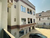 J&E Luxury Apartment Hotels in Warri