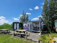 Tiny Couples Wagon on the Lakeside Hotels in Almere