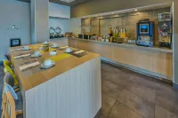 City Express Plus by Marriott Guadalajara Palomar - breakfast