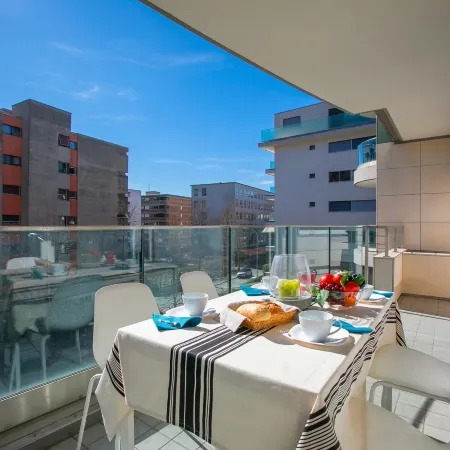 Top of the Spots - Happy Rentals