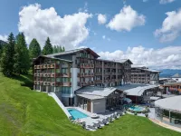 Hotel Wulfenia 4S - Adults Only - parking
