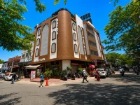 Hotel Reeve Inn - 2-Star