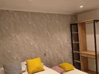 Hostal Pacifico Encanto Hotels near Aranjuez Park