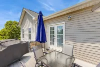 Two-story, Lakefront Getaway With Dock, Beach, Grill, 2 Kayaks, 2 Canoes, AC - 3-Star