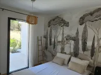 New, Comfortable Apartment, Sleeps 4, XL Garden Terrace. - 3-Star