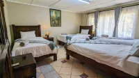 Room in Villa - Zambezi Family Lodge - Leopard Room - 2-Star