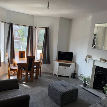 2 Bed Folkestone Flat, Town, Rail, Channel Tunnel