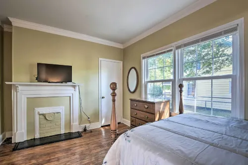 Cozy Greenville Bungalow ~ 2 Mi to Downtown! - 3-Star