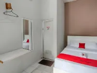 RedDoorz near Alun Alun Batu 2 - sarapan